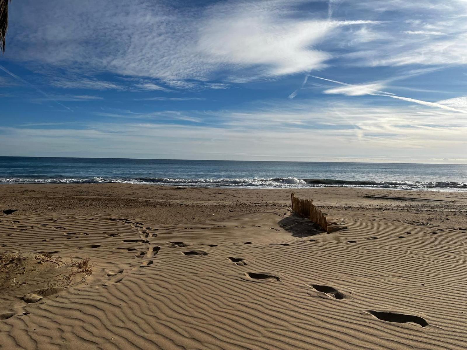 Acogedor Y Amplio Apartamento Familiar A Pie De Playa Calafell Exteriör bild