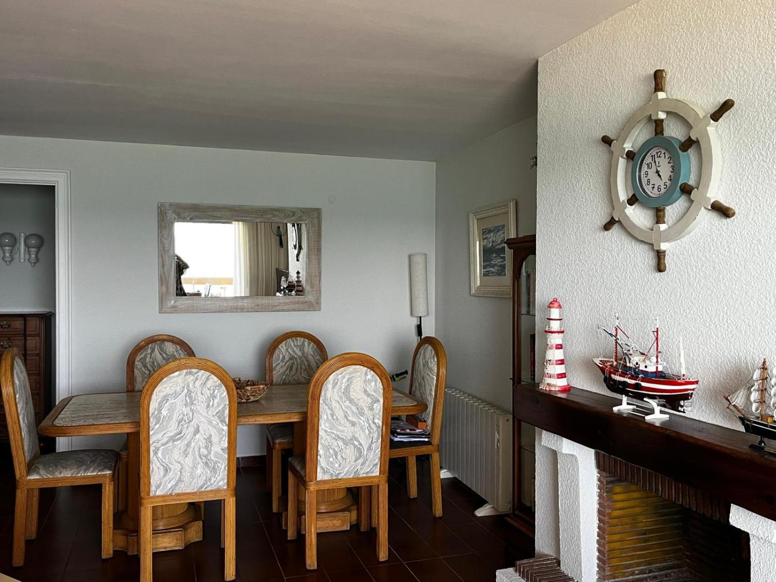 Acogedor Y Amplio Apartamento Familiar A Pie De Playa Calafell Exteriör bild