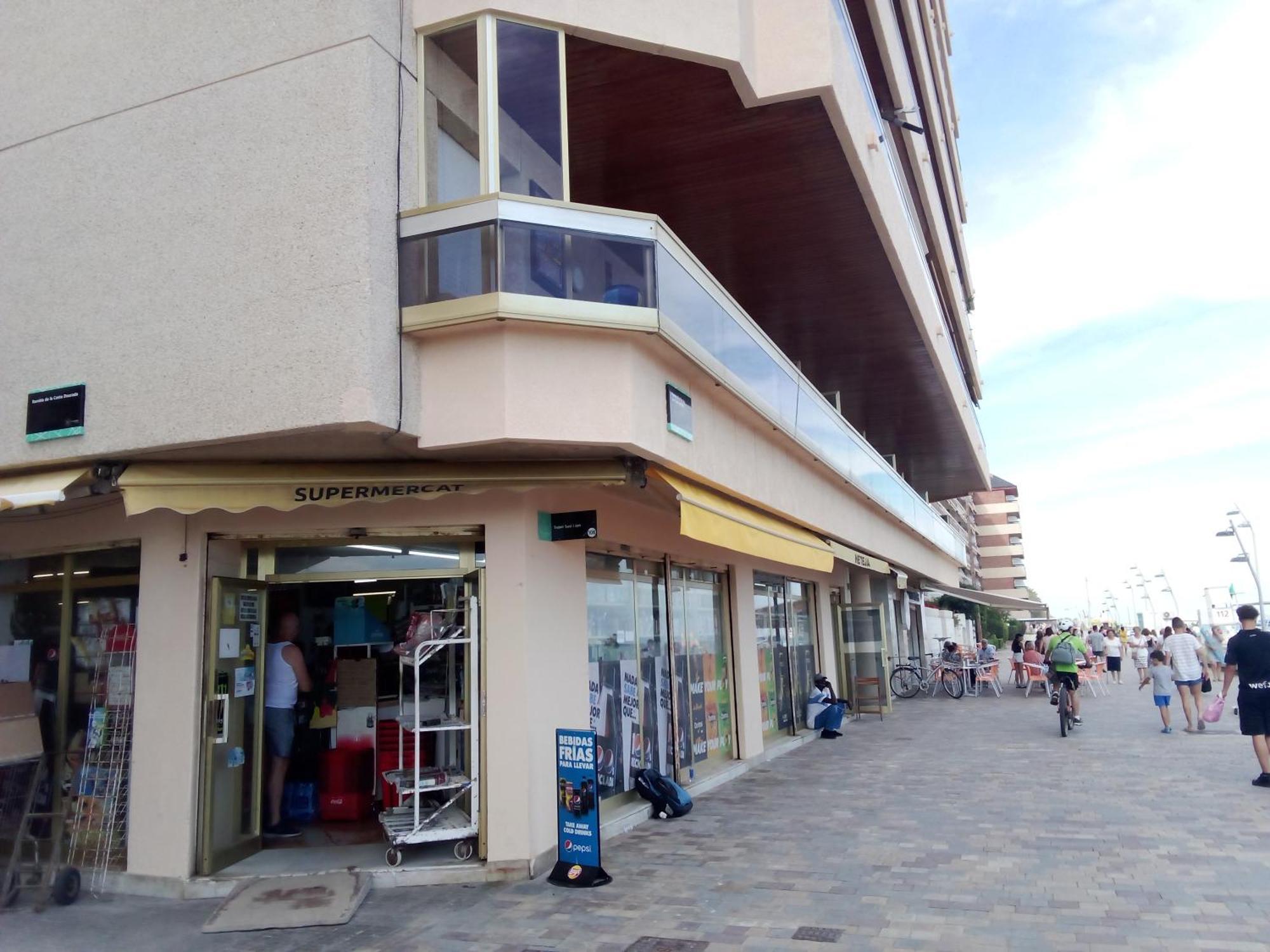 Acogedor Y Amplio Apartamento Familiar A Pie De Playa Calafell Exteriör bild