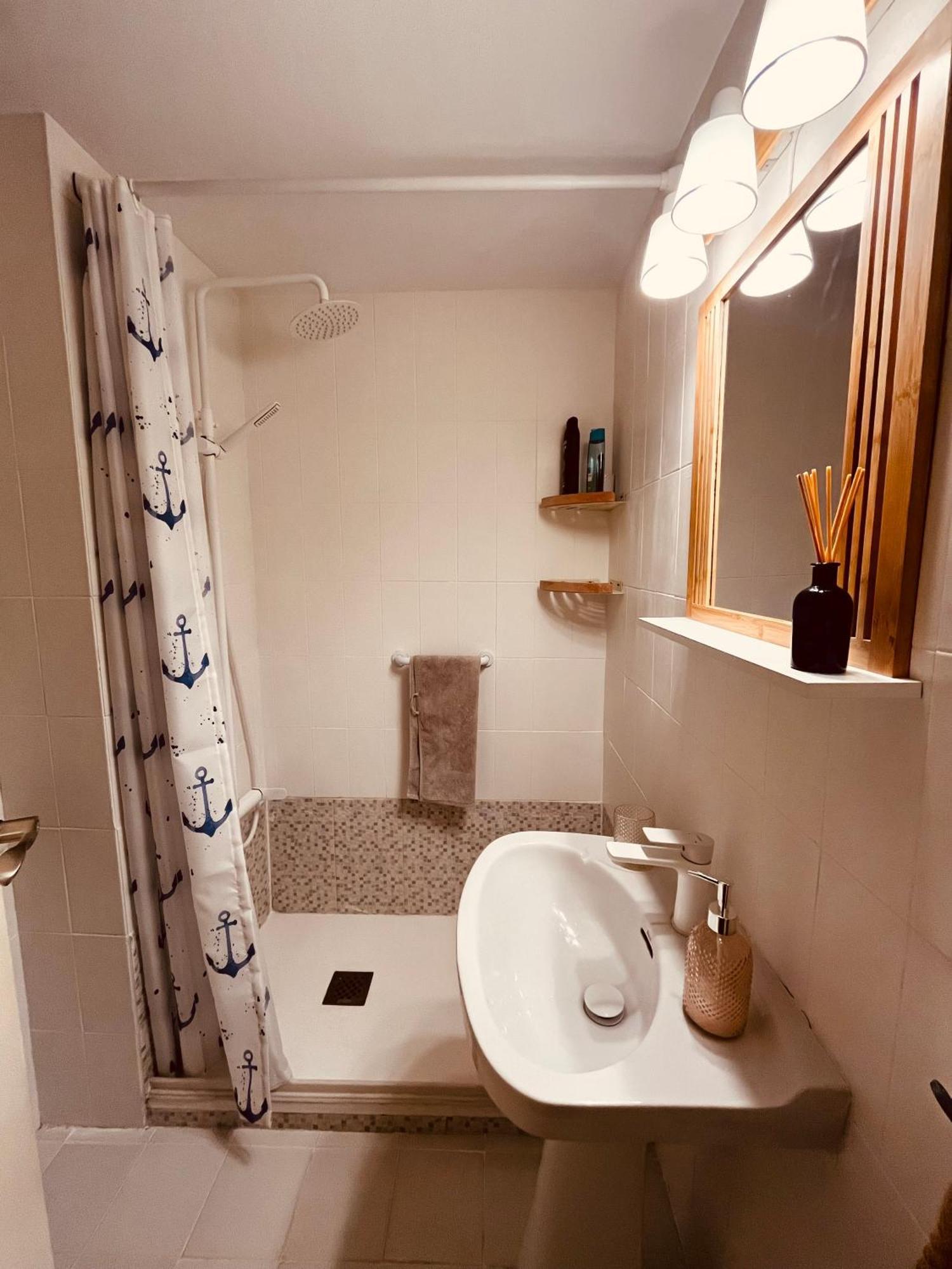 Acogedor Y Amplio Apartamento Familiar A Pie De Playa Calafell Exteriör bild