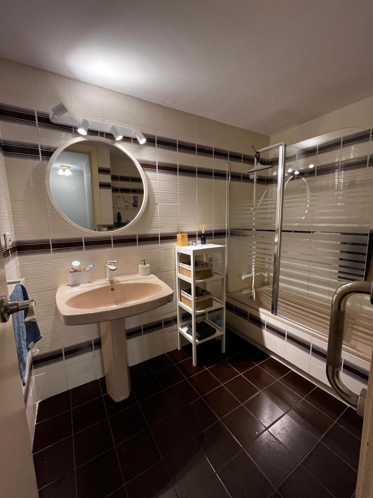 Acogedor Y Amplio Apartamento Familiar A Pie De Playa Calafell Exteriör bild